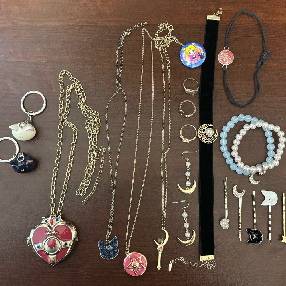 Sailor moon jewelry and accessories lot